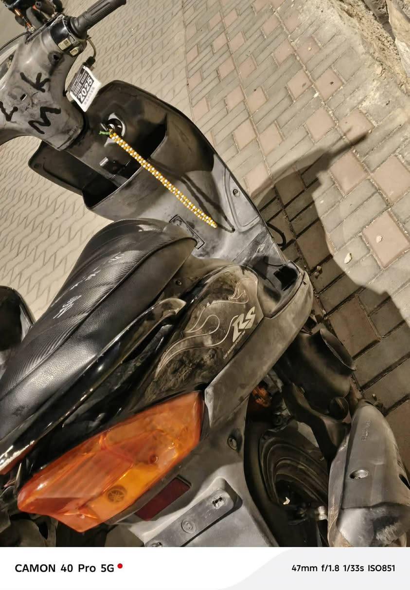 سلام عليكم ماكس نضيفه دراجه تخبل شلعه ومعدل اطلع بيها إذ مو 120 لاتاخذها دراجه مكفوله كفاله عامه بس سلفها 55 دراجه كفراتها اصلي. كابريته اصلي كله شغاله سلف هندر اشاير كله شغالات انتصل‏‪***********‬‏ وبيك خير وتتدلل
