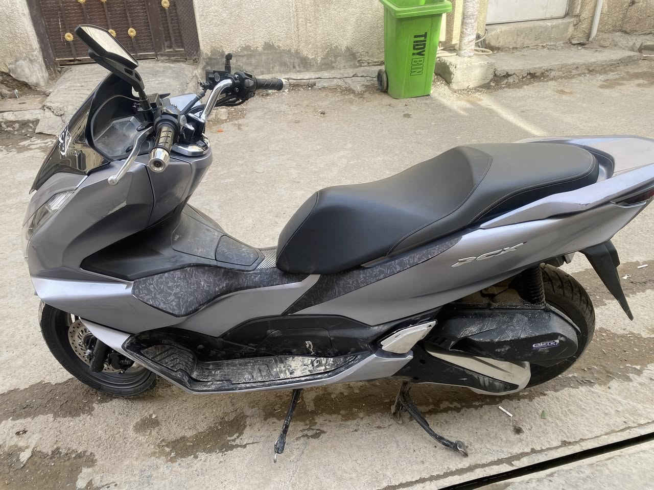 بي سي اكس للبيع ياباني اصلي مكفولة  جيل الرابع
سعرها 24 ورقة وبيها مجال بسيط مكاني بغداد البلديات 

رقم الهاتف ***********
