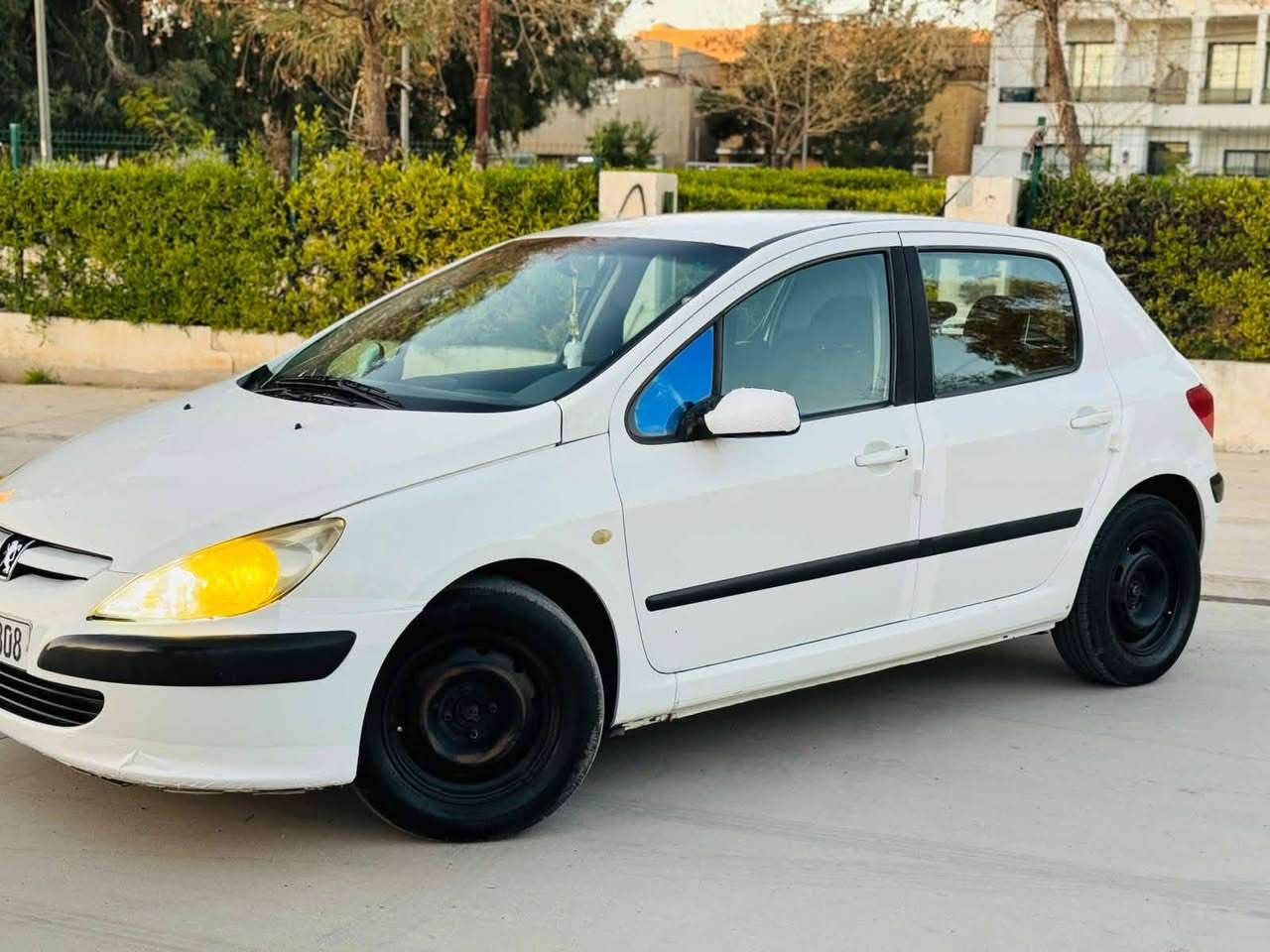 سياره بيجو 2005
للبيع سنويه جديد هزاه جديد
رقم جديد تايرات جديد سياره مابيها اي عيب دفتاره بنزين موجود كيره مكينه بشرت
تايرات جديد_ عنوان كركوك_ هاي رقم صاحب سياره ***********
***********
