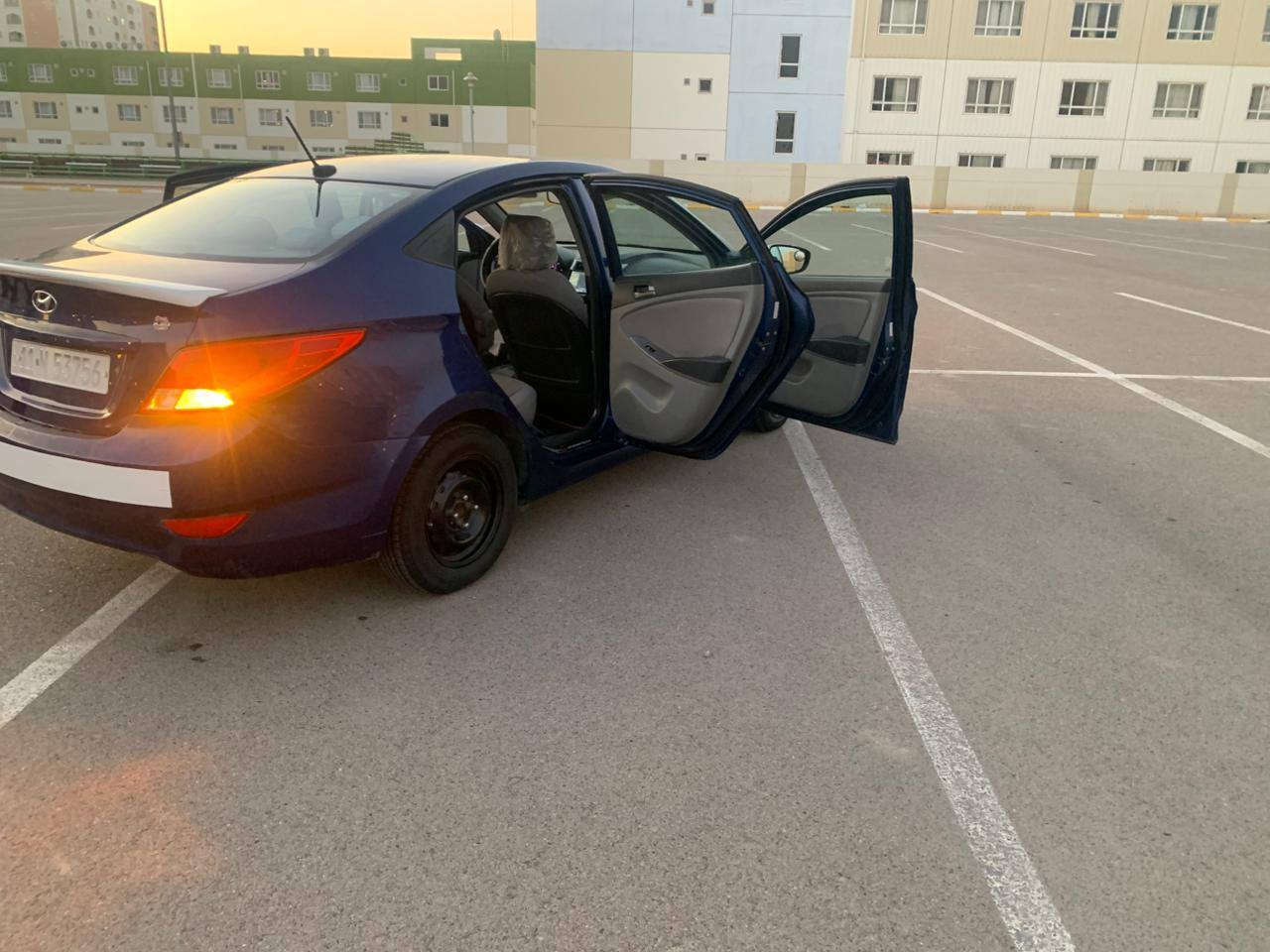 السلام عليكم سياره للبيع هونداي اكسنت ٢٠١٧ وارد أمريكي بيه جاملغ الأيمن نفس مبدل لبل واحد على واحد رقم بغداد فقط وكاله فقط وكاله سياره ستعمل شخصي ابد ماتعوبه تخم تاير حداديه تبريد ثلج تدفئ سياره جهازه من كل النواحي مكان السياره بغداد بسمايه رقم واتساب *********** سعرها ١٠٥ بيها مجال للطيبين اسف على الاطاله ربي يحفظك مدير الكروب
