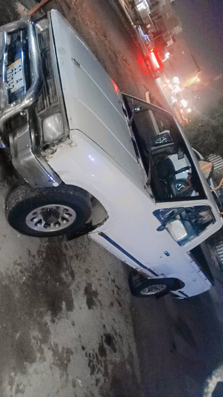 السلام عليكم..بسبب الوعود الكاذبه اعاده النشر
بيكم موديل 1988رقم بغداد انكليزي مكينه وكير واكسل خير من الله تخم تاير صدر امامي خلفي صار يومين بدلته كله مع وركات بيها خياسات قليله مكان بغداد مدينه الصدر السعر 28بيها مجال قليل ***********
