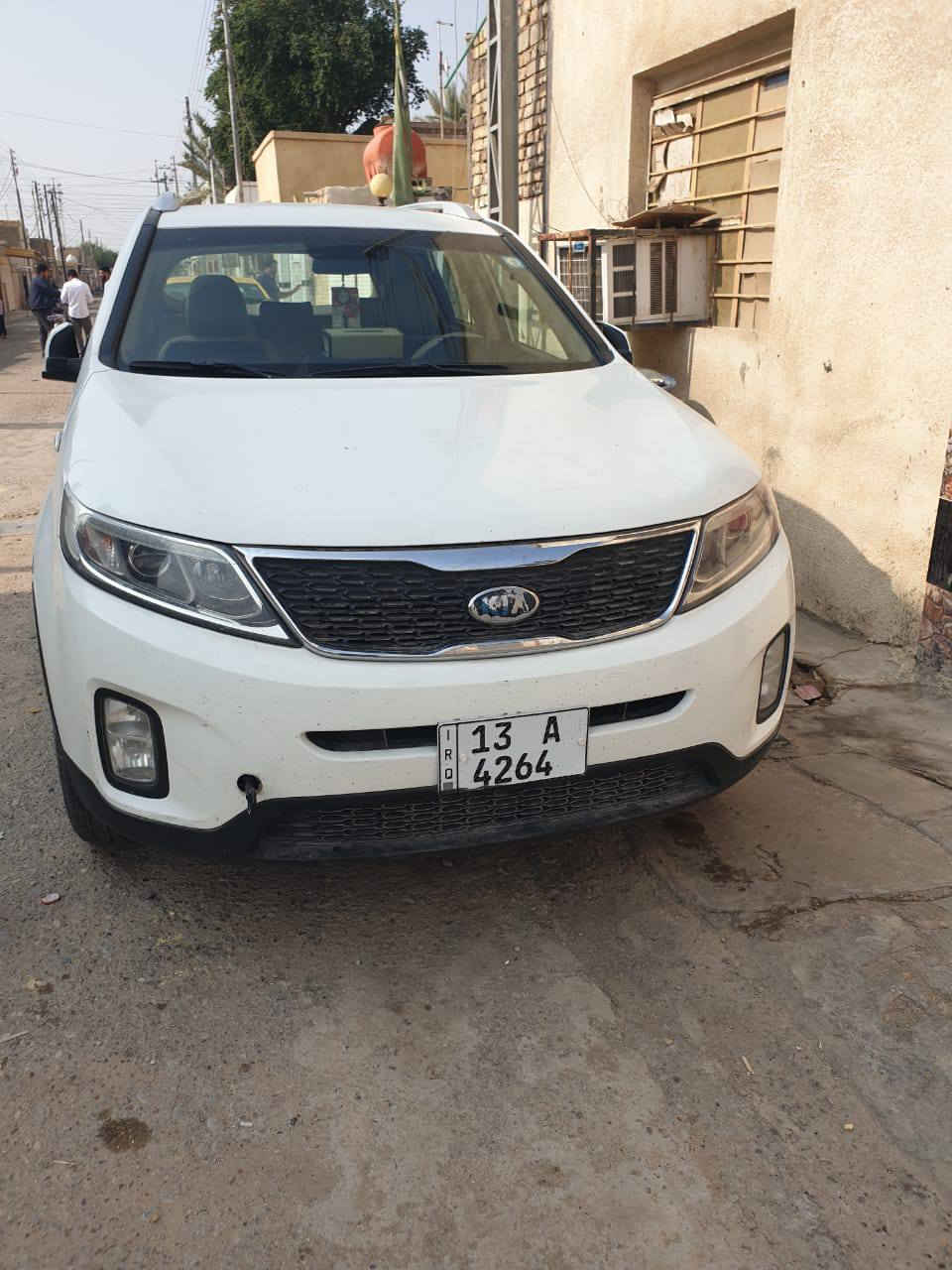 سلام عليكم سورنتور اللبيع موديل ٢٠١٤سياره مكفوله كفاله عامه ٣ قطع تبريد  بيه كازكت سبعه راكب ***********
