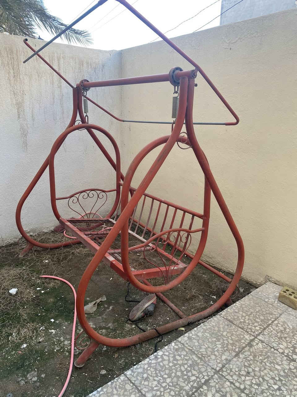 سلام عليكم مرجوحة للبيع حديد اصلي  الاستفسار ***********
