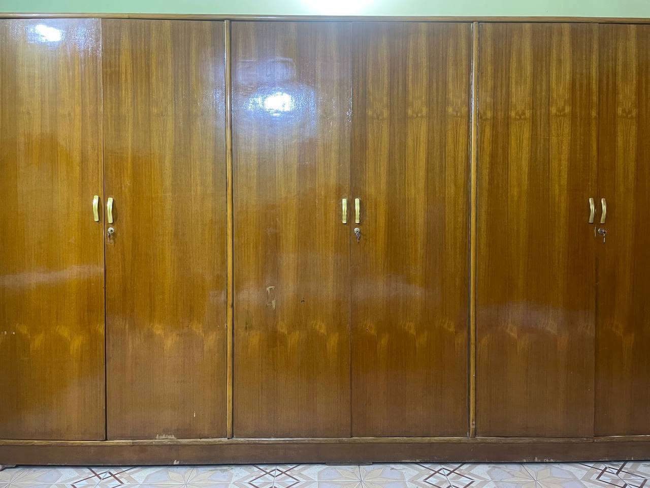 السلام عليكم غرفه صاج نظيفه جداً كامل ملحقاتها  عنواني بغداد 
*********** للتواصل
