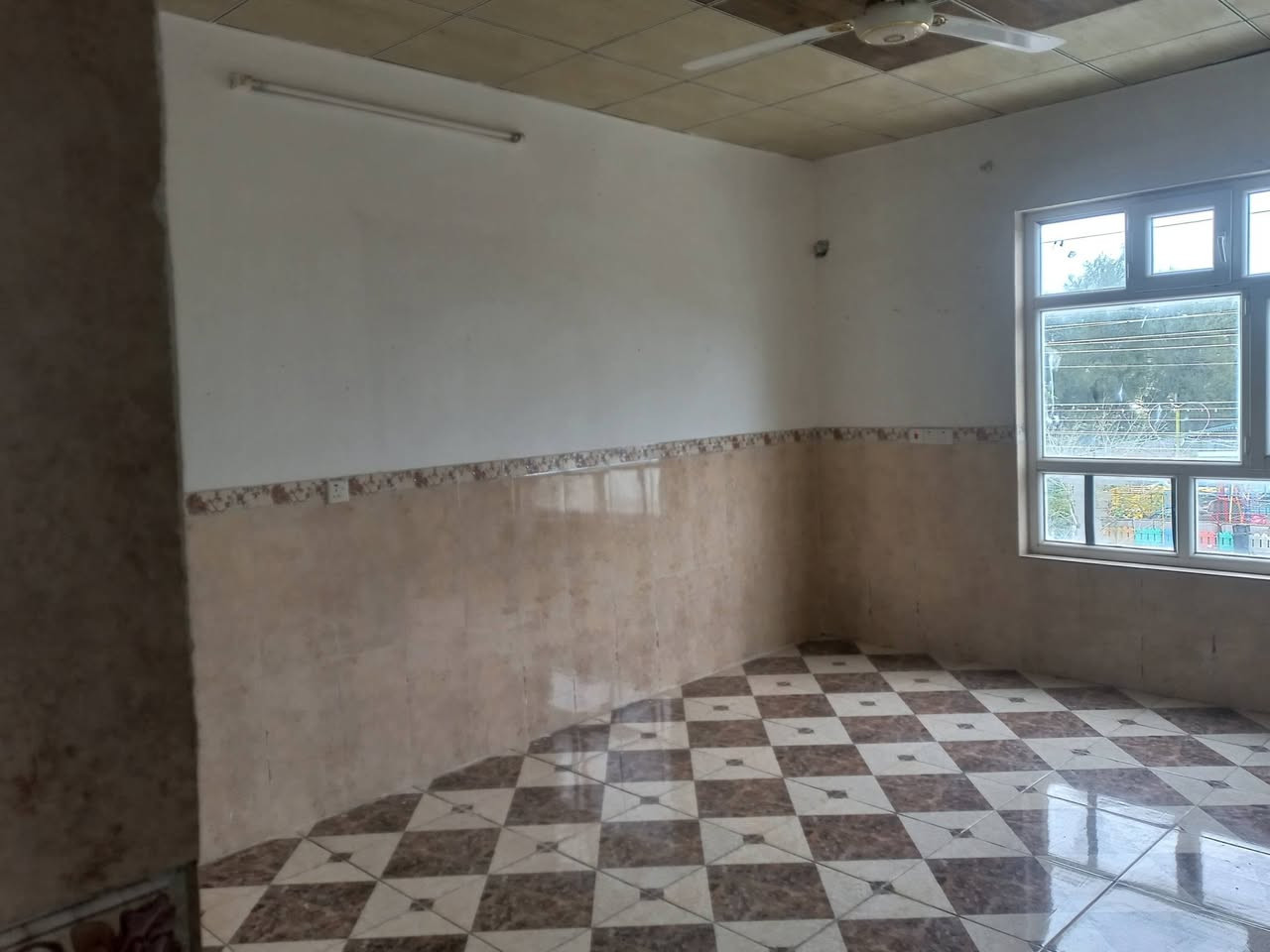 #خانوبۆکرێ120مترە_کاشی_قاتی_سەرەوەخواریدووکان #لەسەردوسایدی_مقارشوعی_نزیک_هەموخزمەتگوزاریەک #هەربۆکرێیەکرێکەیشی_زۆرهەرزانەتنها120هەزار 
***********
***********
