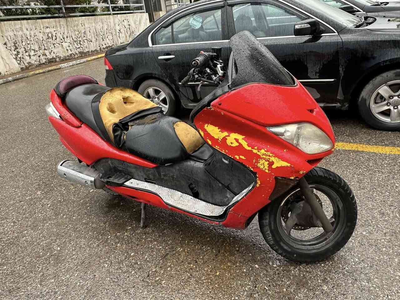 ئەم ماتورە بۆ فرۆشتن فۆرزای ٠٨ لە سلیمانی نرخی ٧٥٠$   ***********
