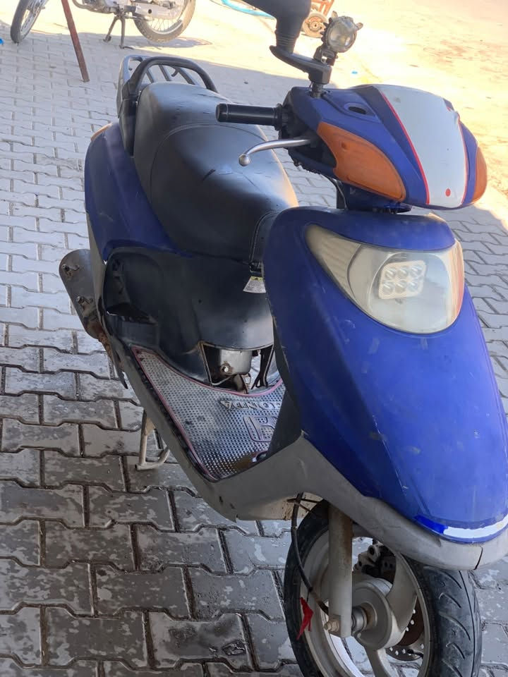 سبيسي ماليزي شغاله  للبيع 

السعر ٢٠٠ وبيه مجال 

شراي نتصل على الرقم ***********
