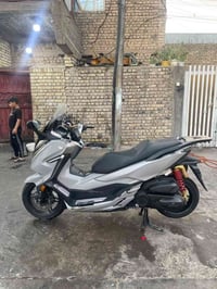 هوندا فورزا 013 جامه كهربائية  حجم المكينه300c صالنصه رياضية  تتفئه يد...