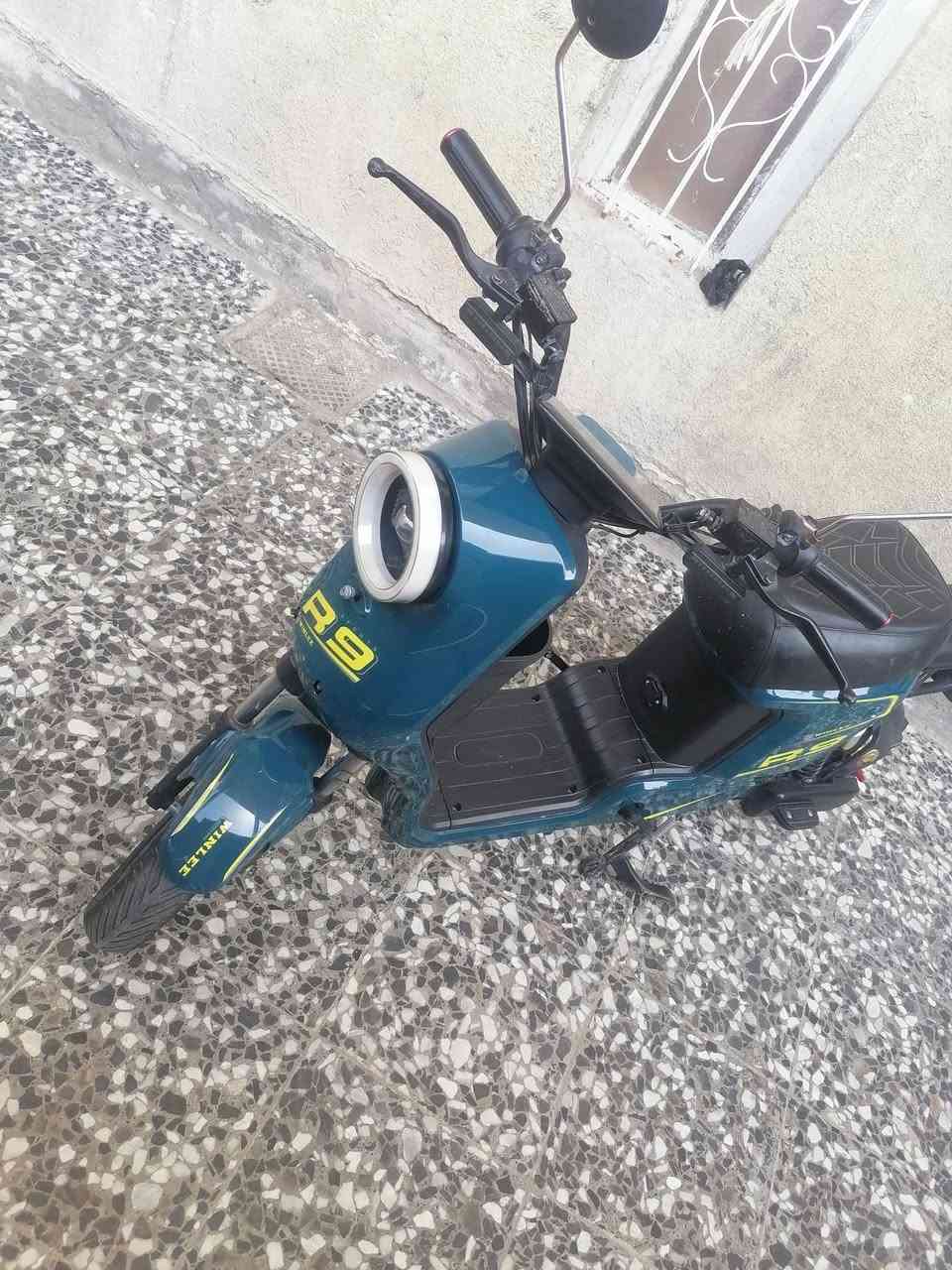 السلام عليكم ورحمة الله وبركاته
🚲 دراجة شحن R9 للبيع
🔹 موديل R9 الأصلي
🔹 فول مواصفات
🔹 نظافة 95%
🔹 بطارية جيدة
🔹 جاهزة للاستخدام مباشرة
🔹 مناسبة للشغل اليومي والتوصيل والتنقل
🔹 استخدام خفيف ومحافظ عليها
💰 السعر: 450 ويوجد مجال بسيط للشراي بعد المعاينة.
📍 العنوان: البصرة – الزبير
📞 للاستفسار والاتصال:
***********
⚠️ المعاينة خير دليل، والدراجة تُفحص براحتك قبل الشراء.

