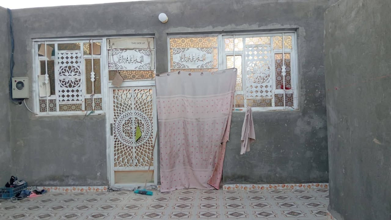 يالله السلام عليكم بيت 250م ويه نص دونم 
البيت يحتوي على3 غرف نوم وصاله ومطبخ وديونيه وصحيات

البناء بلوك كهربي عكاده. بنيان 

جديد 2024 

سديناويه ناحيت اور خلف الجسر

باقي التفاصيل

انتصال وتساب

***********
