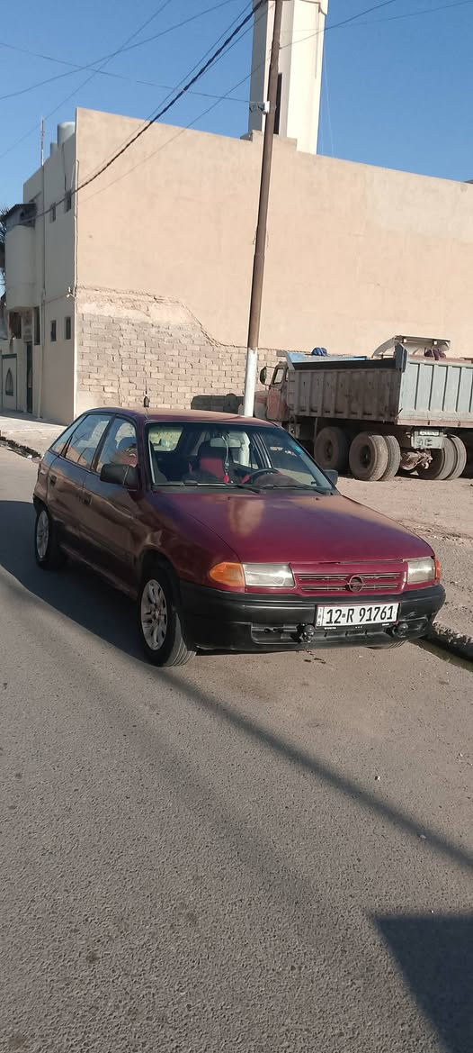 سلام عليكم اوبل استرا موديل 92 محرك 16 كير محرك شرط على فحص سنويه بسمي 2030 شرط التحويل كاربون بانزين سعر 32 وبيها مجال عنوان موصل الايمن 
رقم الهاتف ***********
                ***********
