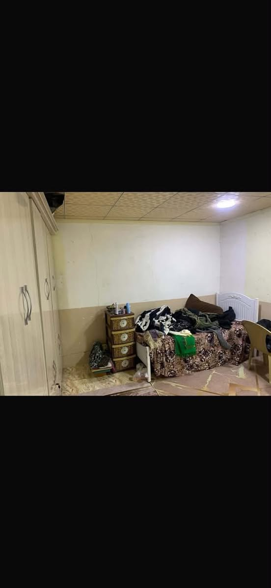 📍 الموقع: أوباره – قريب من ساحة الطوبة
🏠 للبيع: بيت ركن مميز
▪️ المساحة: 350 متر
▪️ نوع الأرض: كاع (دور حكومي)

🔹 التفاصيل:
• استقبال
• غرفتين نوم
• هول
• كليدور
• مطبخ
• حمامات وصحيات
• حوش كبير

🛍️ مميزات إضافية:
• محل تجاري ضمن البيت
• قطعة أرض خلفية بمساحة 100 متر
(مُنشأ لها أساس وجاهزة للبناء – تابعة للبيت)

💥 موقع ممتاز – يصلح للسكن والاستثمار

السعر 45 و بي مجال

📞 للتواصل: ***********
