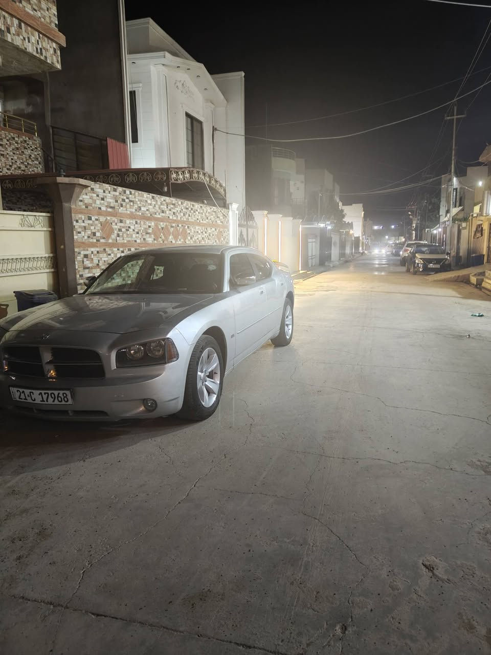 السلام عليكم جارجر موديل 2009
رقم جديد هزه جديده سنويه 
السياره كلين بدون ضربه بدون صبغ 
كير مكينه  شرط تخم تاير جديد 
سياره جديده بمعنه الكلمه 
غرفه لونين داخل بل جيس 
محرك 3500 بلاد ABS
السعر 127
***********
