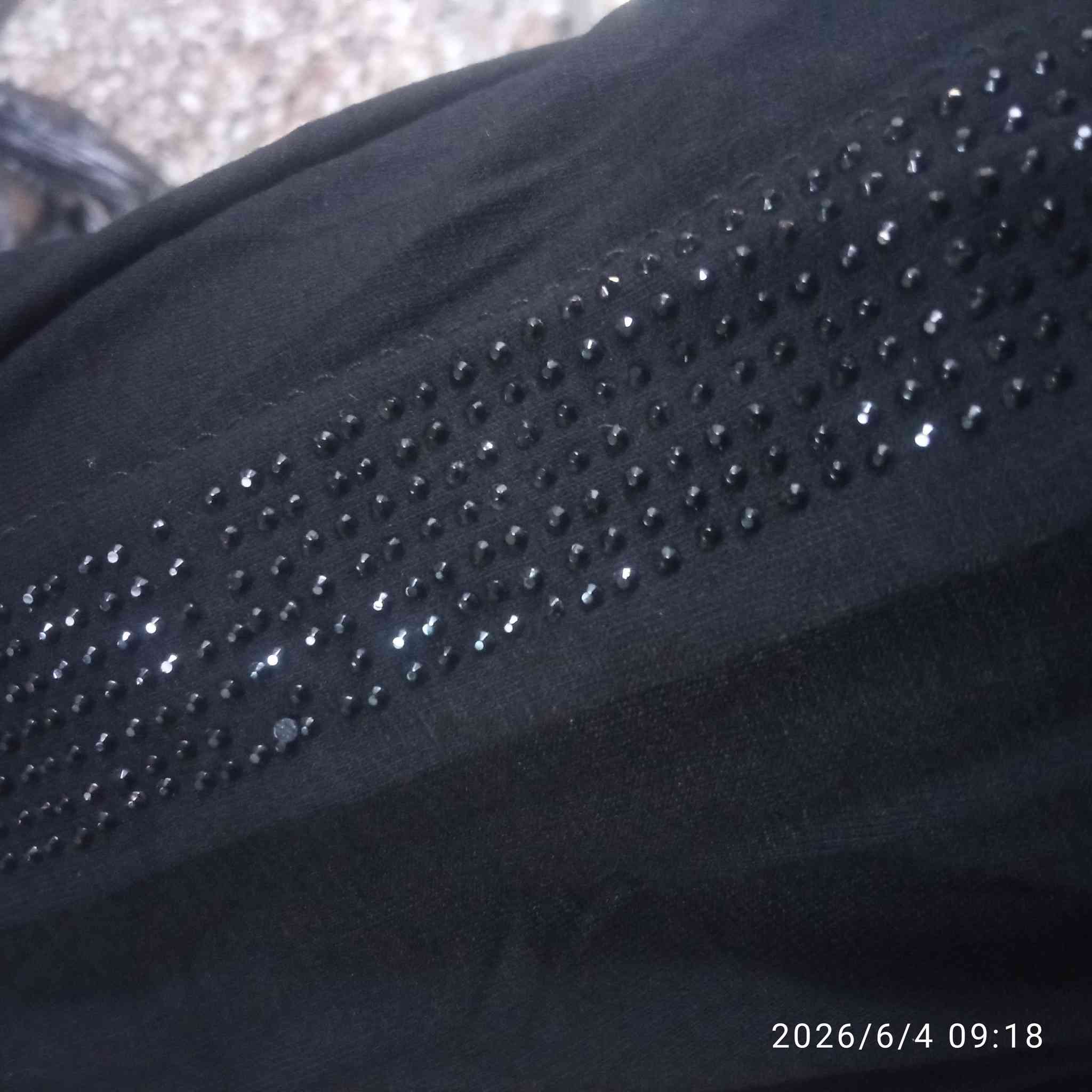 دشداشة فانيله سواد فاحم حجر ستراص شكله فستان بس الشركه ما منزله صور موديلاته حتى ما تتقلد شغلهم شئ كلش انيق وراقي قياساتها لحد 7اكس


**إذا كنت صاحب هذا الإعلان وتريد حذفه لأي سبب، رجاءا أرسل رسالة إلى الدعم الفني**