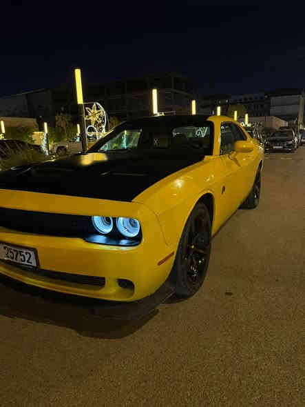 سلام عليكم للبيع جالنجر 2018 6V لون اصفر  ليموني السياره تخبل حلوه نصبه ورزانه يرادلها ملاحضات شي بسيط 
السياره بيها 3 قطع صبغ بيها ضرر بل شاصي شي بسط مواصفات عاديه بيها اكزوز حلوه مو كلش عالي او بيها شلعه مخيفه 
رقم بغداد تحويل ثاني يوم 
السعر 158 اوبيها شي بسيط لشراي 🛑🛑🛑
مكاني بغداد شرطه الخامسه 

ضرغام ***********
