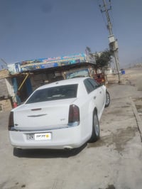 كرايسلر ٣٠٠ • ٢٠١٣ • مكينة وجير جديد