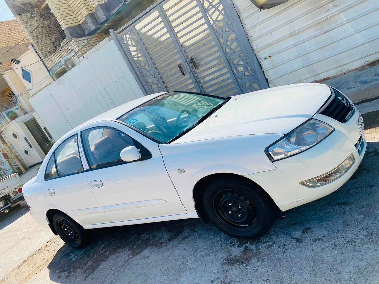 السلام عليكم للبيع نيسان سني خليجي بدي كوري .

السيارة جاهزة مجهزة من صدر امامي خلفي جديد تخم تاير جديد تبريد شغال ثلج وي السويج رقم بغداد السيارة مكفولة كفاله عامة من الصبغ .. بيها فقط بارد في الجاملغ الخلفي يم قبط البانزين شبرين وبيها الدوسة الجوه باب السايق سحبتها وعلى وضعها عفتها كما موضح بالصور  /السعر 97 وبيها مجال بسيط

..رقم الهاتف/***********
