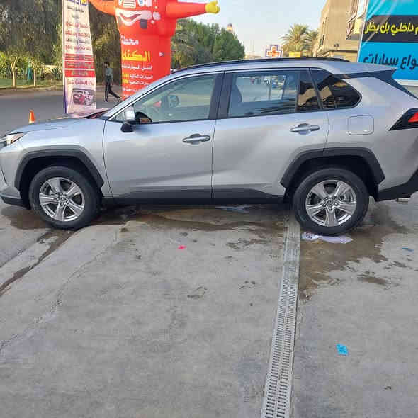 ‏2025 Toyota RAV4 Hybrid XLE
‏2025 Toyota RAV4 Hybrid XLE 
مرقم بغداد رقم مميز
تويوتا رافور 2025 XLE
السيارة السياره بدون تبديل بدون صبغ
السيارة ماشيه :  7000 mil
السعر :240$
ايرباك .ستيرن 
حجم المحرك 4 سلندر (2.5L)
مواصفات XLE :
بصمة ابواب
نظام سماعات JBL
تبريد قطعتين
رادار أمامي
تحديد مسار
رادار جانبي (نقاط عمياء)
رادار خلفي
اوتو ستارت (Auto start)
اوتو ستوب(Auto Stop)
هاند بريك بصمة
اوتو هولد(Auto Hold)
تحكم وضعيات القيادة ECO,NORMAL,SPORT
مانع انزلاق+ABS
حساسات خلفية+كاميرا
تحكمات استيرن
اشاير بالمري 
لايتات زينون و عدسه 
بلاكتور زينون 
تبريد قطعتين 
كامره.  خلفيه
وبقية مواصفات XLE المعروفة
مكان السيارة بغداد الكرخ / الغزالية
للاستفسار 
الاستفسار.
***********
***********
