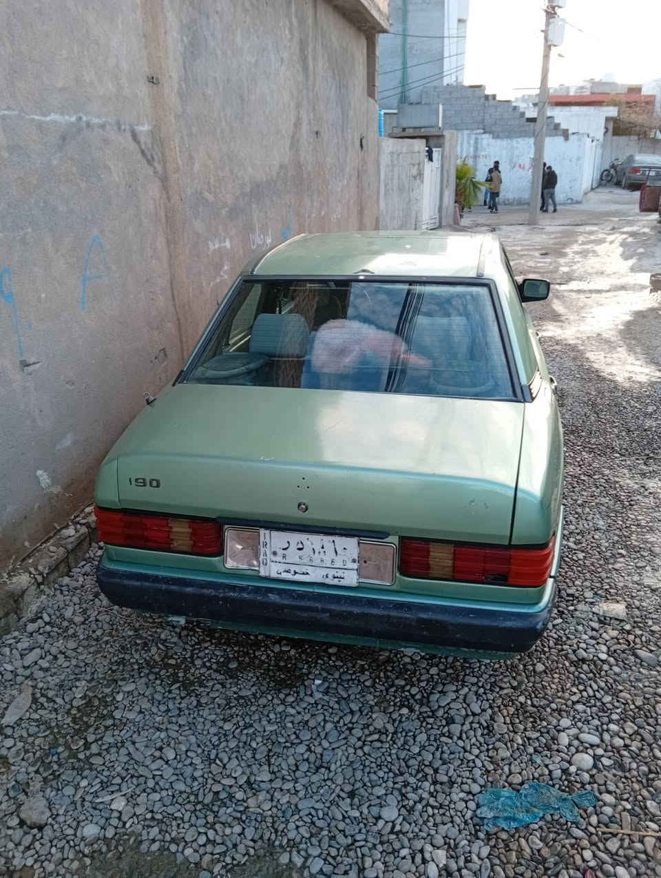 سڵاوهاوڕێیان مارسیدسێ کی پاکوجوانم بۆهێناون مۆدێلی 190بێ تەقەوڕەقەیە نرخی 31وەرەقەومەجالێ کی کەم ***********
