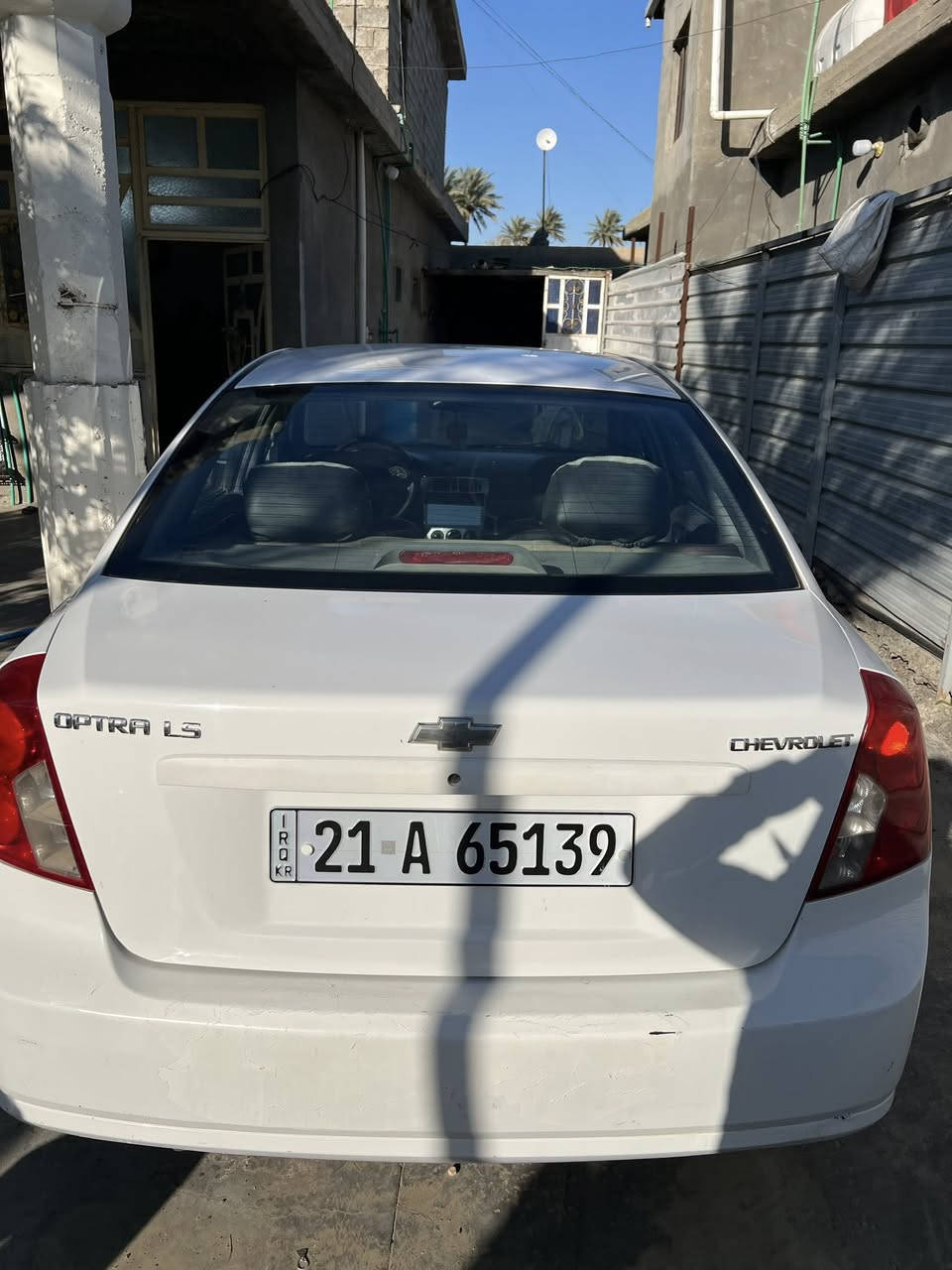 سلام عليكم أوبترا موديل 2010
رقم شمالي بأسم عربي بيها  جاملغ امامي مبدل جهة اليمين والخلفي بي شبر 
مكان سيارة المحمودية 
السعر ٨٥ بيها مجال 
الاتصال ***********

