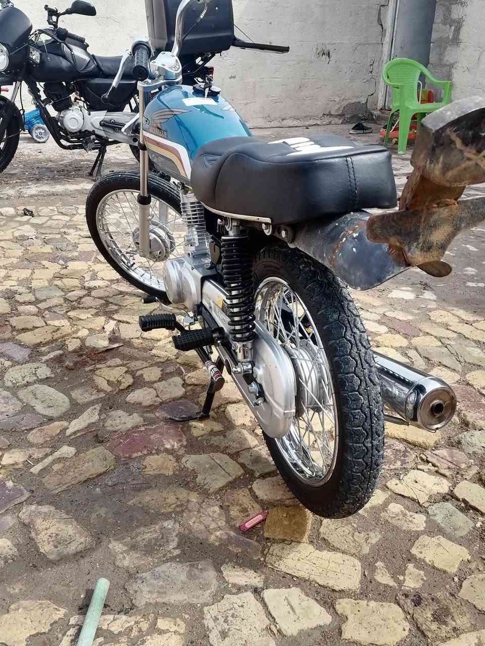 لسلام عليكم دراجه دوات للبيع ***********
