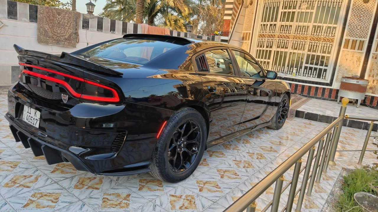 دوج جارجر 2015نص فول وارد كندي سياره جاهزه من كلشي والسونار مرفق بالمنشور بدون اي ضرر داخلي فقط رشات صبغ اثر جراد كير مكينه حداديه تخم تاير كله جديد السعر140هاتف***********
