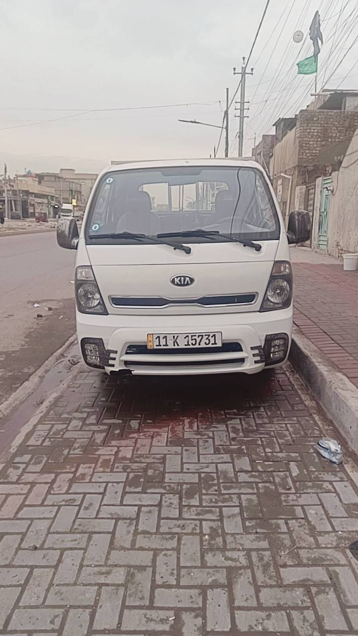 السلام عليكم 
كيه نثيه 2016
محرك 2700
باتري جديد
تخم جديد 
تايرات كلهن جديده
دسكات جدد
سنويه باسمي جديده مساقطه
مكاني بغداد مدينه الصدر 
السعر 120ورقه 
رقمي ***********
