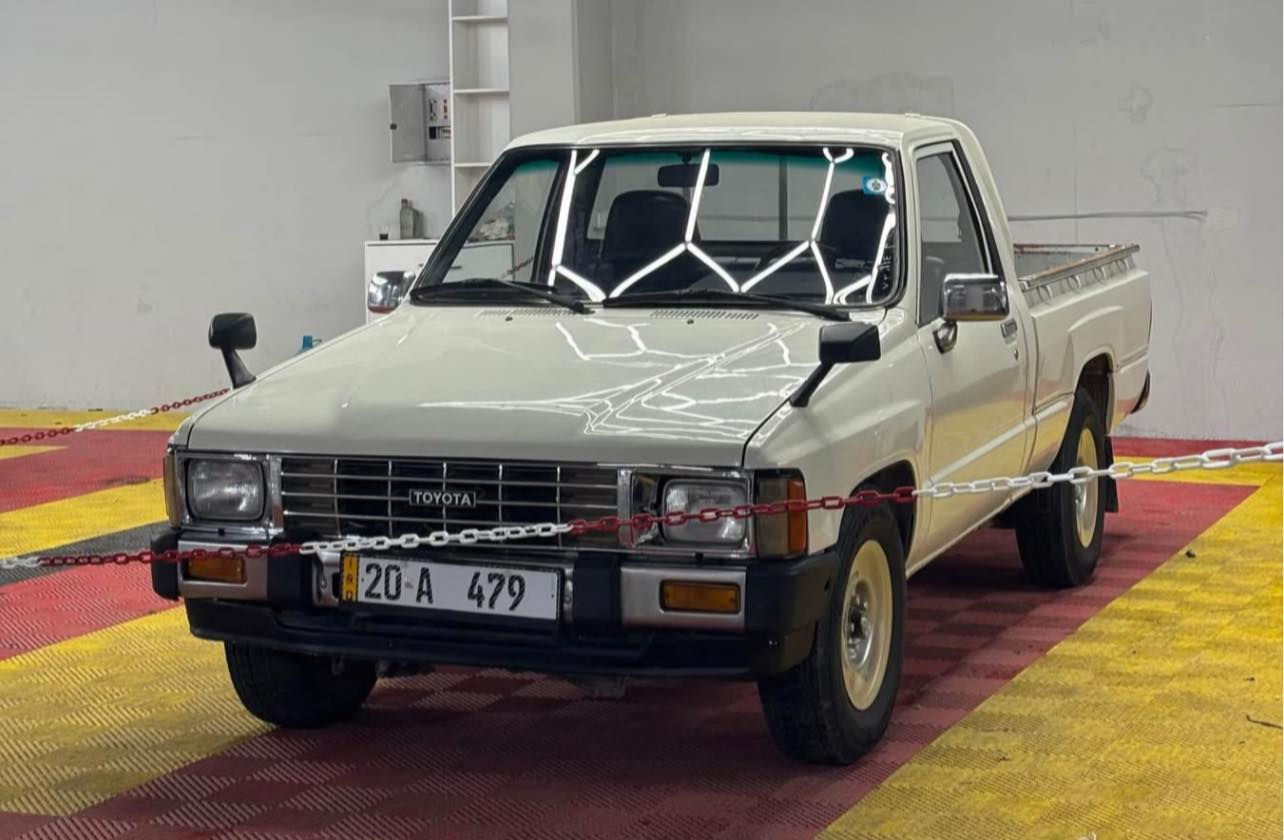 ئۆتۆمبێل: تۆیۆتا مۆدێل ۱۹۸٥ 

دەعامی بۆ دەعامی 
لەسەر دەقی شەریکە ماوە 

ســــعر $ یەک کۆمێنـت بکە راســـتەوخۆ بــۆ دێـــت🟢

سەنەوی تا۲٠۲۹ تازەیە 
بەخێک کرەوە بۆ جوانی 
قەترە مەعجون و ساردی نیە

ژمارەی خاوەن سەیارە👈: ***********
