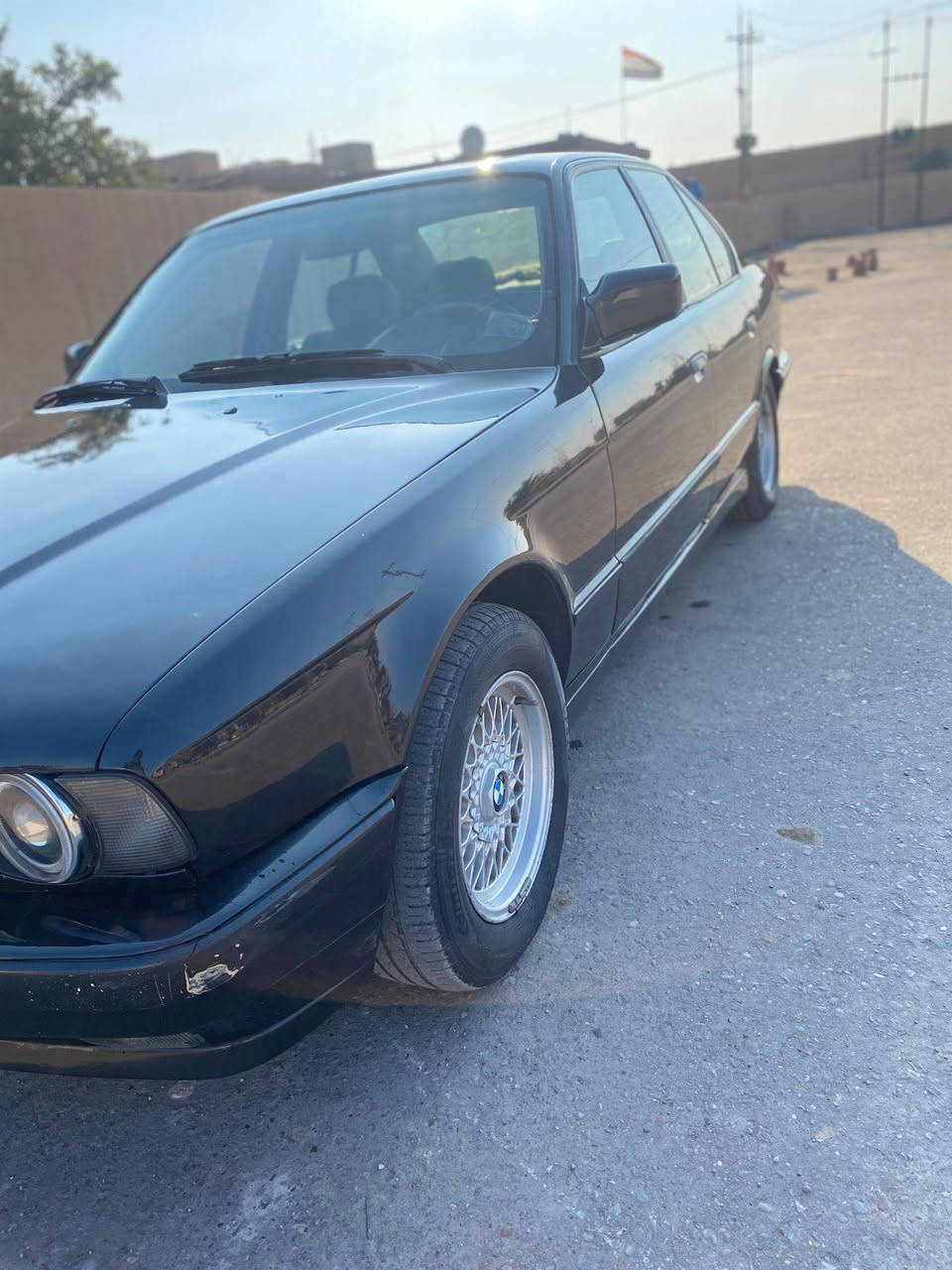 السلام عليكم بي ام موديل 92 اصل 525 جام 4 كهرباء كير اوتماتيك محرك كير بالشرط كهربائيات كلها شغاله بدون ضربه ولا كلشي صبغ جماليه فقط ادامه جديده سحبها قوي فتحه سقف تبريد شغال بالشرط هزه وسنويه جديده قبل شهر سويتهن رقم انبار دولي باسمي تحويل مباشر باي محافظه مكان السياره تكريت السعر 65 وبيها مجال رقم التلفون ***********
