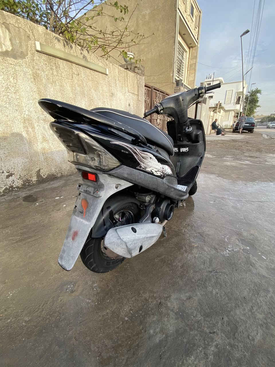 السلام عليكم ماكس عدلة بوشة 49 الدراجة بلادية ما صار فترة من نازلة الدراجة شلعة ومعدل وبرغي ما مفتوح بيها مكفولة كفالة عامة  العنوان بغداد  جميله ***********
