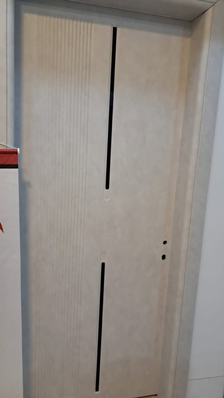 السلام عليكم 
المنيوم المرعي 
يتوفر لدينا ابواب ادو تركي المنشاء وابواب صيني المنشاء وابواب DK
نوعيه درجة اولى ايطار عظم عاج  حشوه فوم مضغوط 
موديل جديد

مقاومة للماء 💧 
مقاومة للحرارة 🔥
مقاومة للرطوبة 🫧
عازلة للاصوات  🎷📢
مضادة للنمل الابيض 🐜🐜
ابواب ضمان
________________________________________________للطلب الاتصال 
***********
_______________________________________________
 العنوان :- الجدعه الشارع العام
