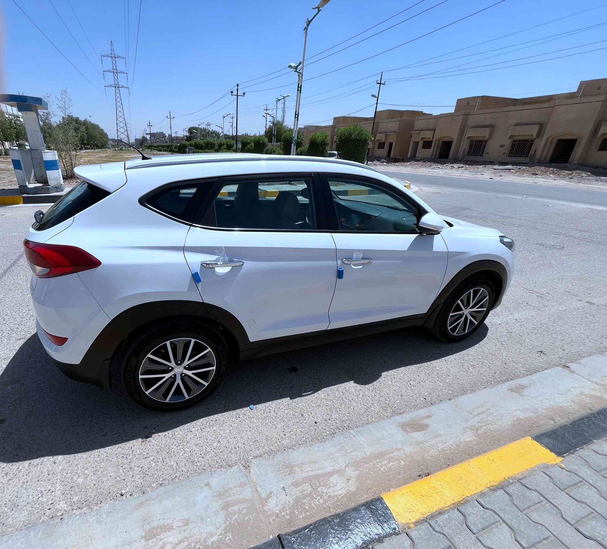 السلام عليكم من رخصه الادمن المحترم
توسان موديل 2017 خليجي للبيع رقم بغداد 

المحرك والكير مكفول وعلى وضع الشركه 
ماشيه 100 حقيقي 

مواصفات السياره : شاشه وصاج وكامره خلفيه 
لد نهاري ومري شفط وباقي المواصفات المعروفه 

السعر : 175 ورقه 

رقم الهاتف : ***********
***********

مكان السياره بابل شارع 60
