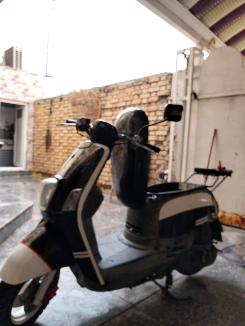 السلام عليكم دراجه النوع بوليس دراجه نضيفه مثل ما اموضح بل صور السعر 750,000 : او بيه مجال العنوان الناصريه مركز لاسكان الصناعي للستفسار ***********
