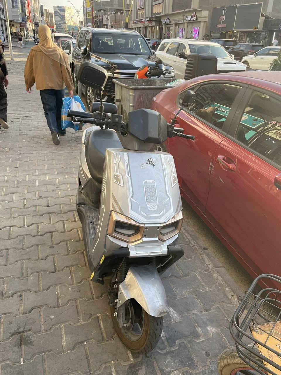 دواجه شحن نضيف بس مامغسوله صارلها 3 اشهر من منزلها بيدي بطاريه خير من الله وعلى ضمانتي كلشي بيها شغال 3 سرعات بيها كسر بل كفر مبين بل صوره سعرها 600 وبيها مجال حك الجيه مكاني بغداد الاعظميه تواصل واتس ***********
