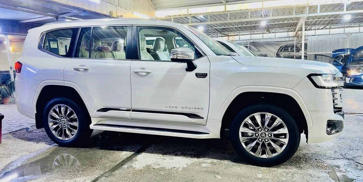 لاندكروز 2025  VX ساز ام الضمان
 
ماشيه 700 كيلو 

هايبرد 

كفاله عامه 

رقم بغداد 

بأسمي تحويل ثاني 

 مكان سياره بغداد 

سعر $ 900 

الاتصال ***********
