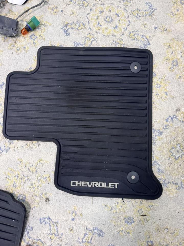 سلام عليكم غراض ترافرس مال كصة كلشي وسعرة للاستفسار الاتصال ***********
