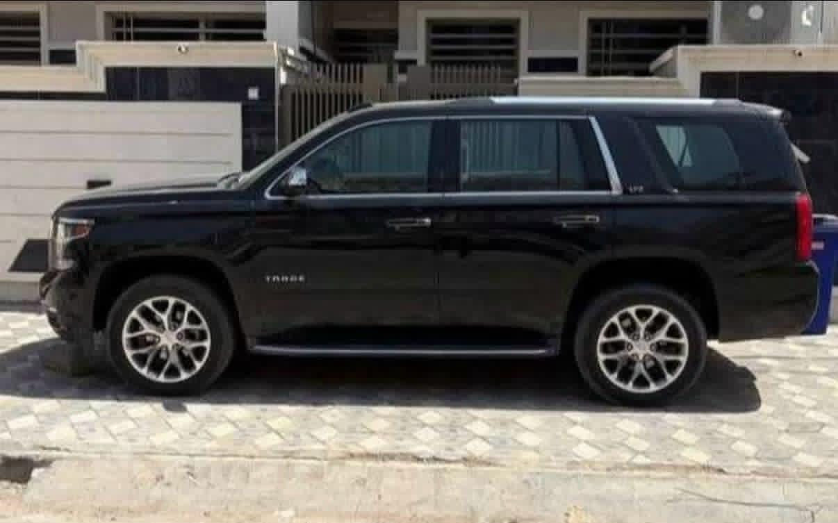 السلام عليكم… مكلف بالنشر… للبيع تاهو خليجي موديل 2017 كامل المواصفات LTZ اللون اسود… كير ومحرك وتبريد مكفول … ماشيه 90 الف… الرقم أنبار والسيارة موجوده في بغداد… سنويه وهزه جديده وتحويل ثاني يوم بأسمك… سيارة حيل حلوة ونظيفة ماتحتاج مصرف وجاهزه من كلشي… السعر 380 ورقه وبيها مجال قليل… للاستفسار الاتصال او واتساب على الرقم: ***********
