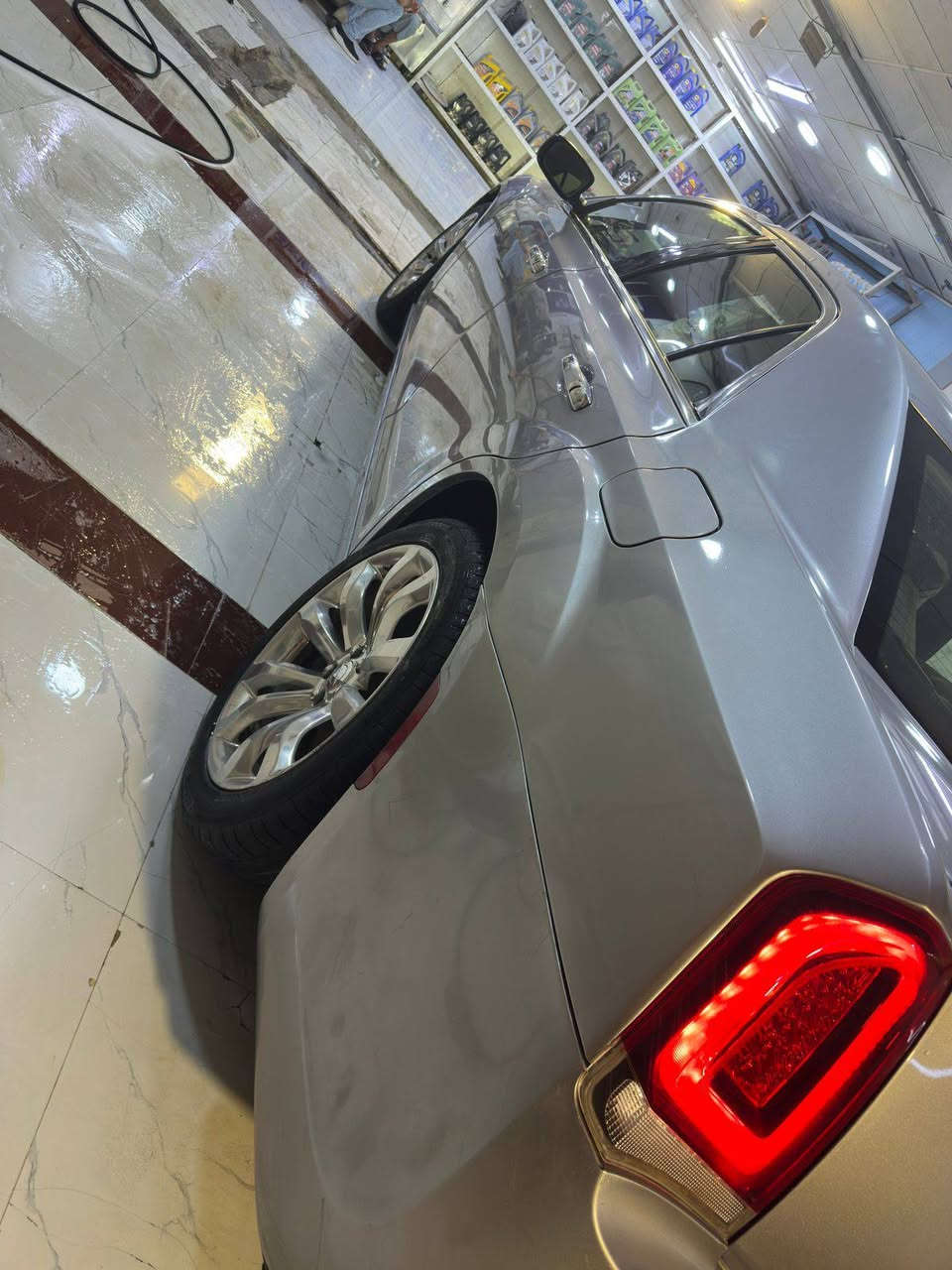 سلام عليكم اوباما مديل 16 معلايه 22 بسمي رقم ذي قار سي فول كشن حضن تبريد برده وره فول الاخير صبغ جملغ لخلفي فقط ***********
