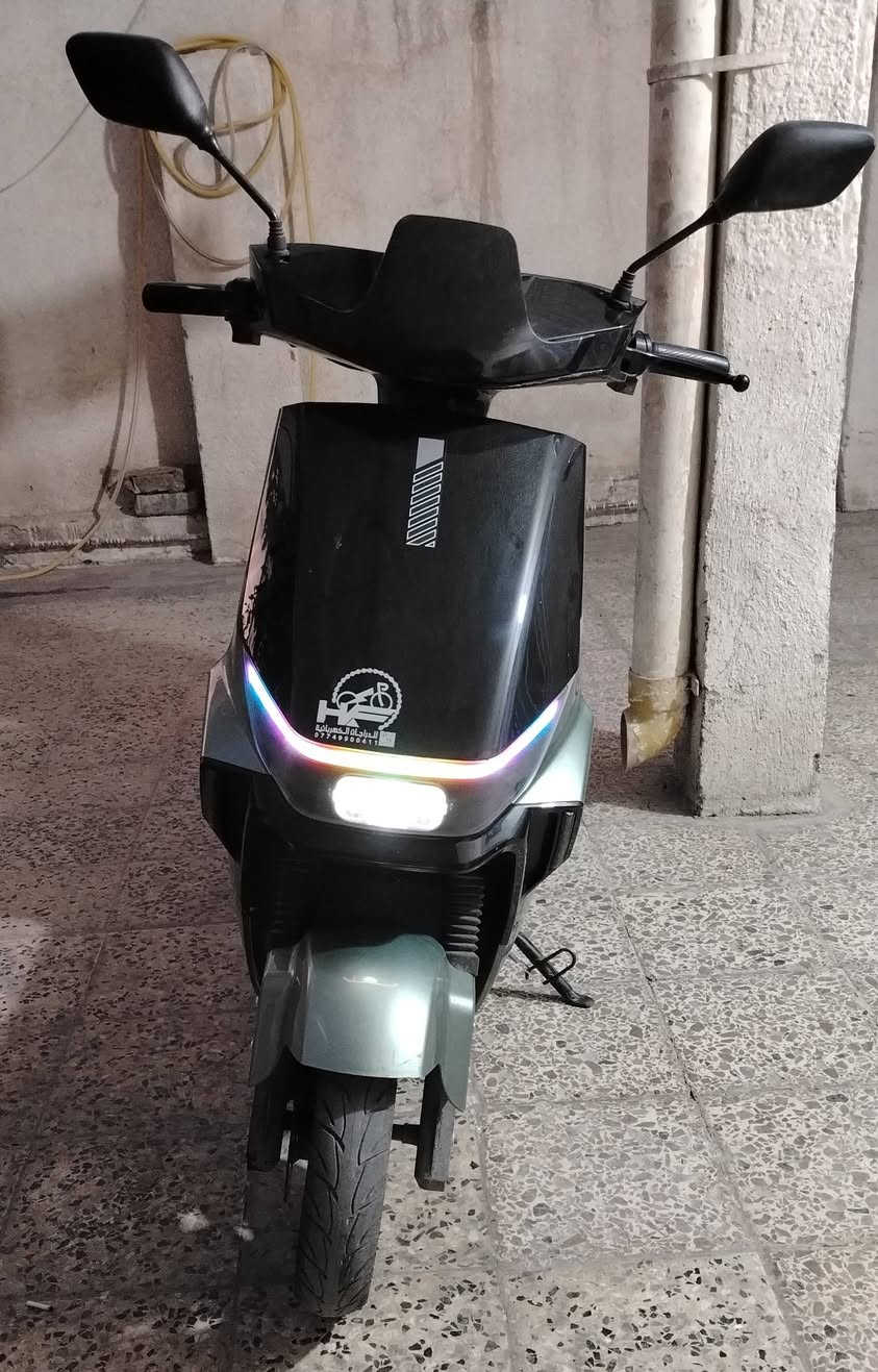 السلام عليكم دراجة كهربائية شحن 6 بطاريات موديل 25 استخدام قليل تشغيل عن بعد بصمة +سويچ +تشغيل NFC  بيهة نضام السرقة يعني جهاز انذاروقفل الويل عند سحبها بدون تشغيلهة سعر 650 الف رقم هاتف ***********المكان بغداد البياع
