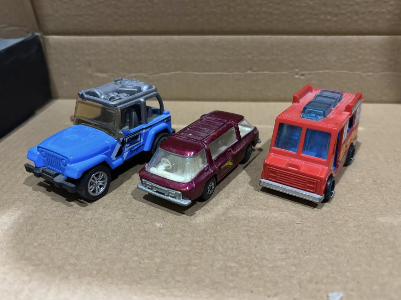 مجموعة سيارات 😍

صناعة شركات مختلفة 
الحجم 1:64 

السعر  للقطعة  الف ونصف فقط 🔥 

يتوفر توصيل لجميع محافظات العراق 🤩💙

 📍العنوان / شارع فلسطين - خلف المستشفى العالمي 
مكتبة الأمين للحجز و الاستفسار على الرقم او مراسلة الصفحة ***********
#مصغرات #سيارات_مصغرة #بغداد
