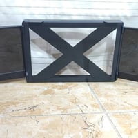 شاشة لابتوب • ثلاثية
