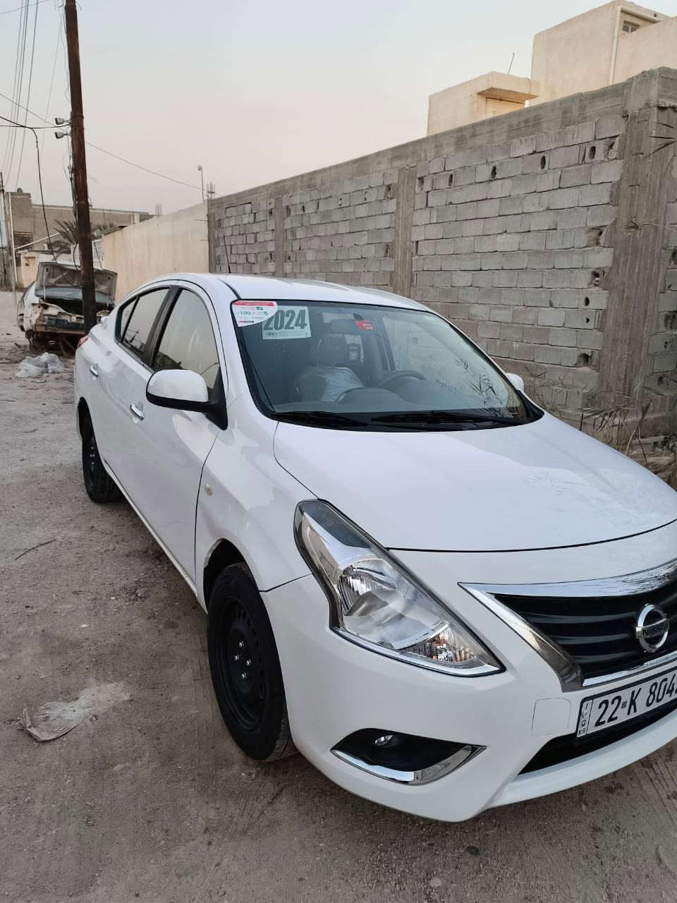 سلام عليكم نيسان سني مديل 22
ماشيه ٦٣ سياره بيها جاملي صبغ بدون ضربه اثر تخريب 
+ بارد بلباب باقي كفاله

1تخم تاير جديد
2عبوه جديده
3دبلات جدد حداديه ١٠٠/١٠٠
سعر 110 وبيها مجال 
اتصال ***********
