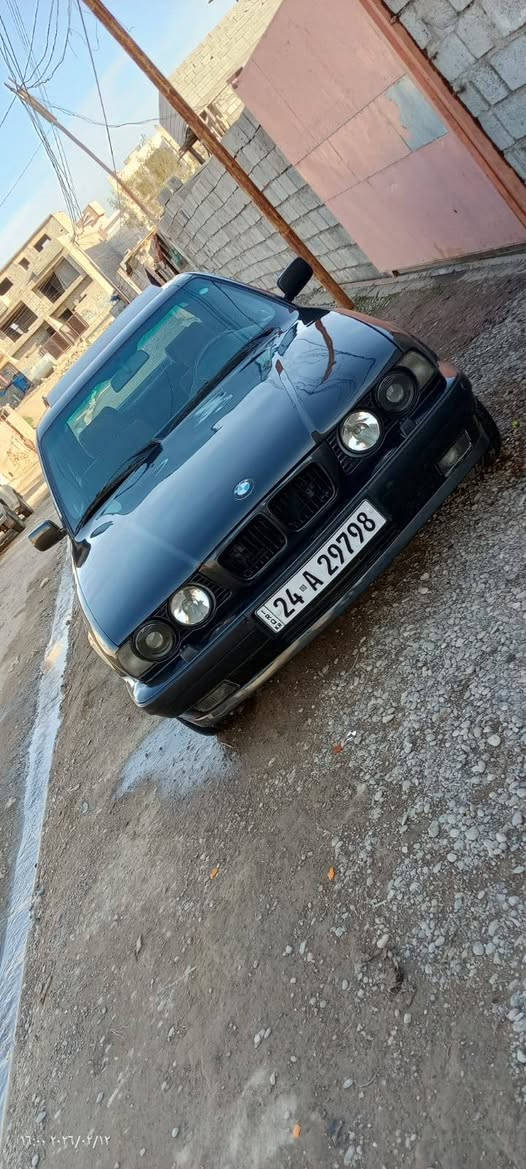 بي ام ٥٢٥ مسكر عدل اوتو اصل ٥٣٥ موديل ١٩٩٢ بجم عريض مصبوغة عام للجمالية بدون اي حادث تبريد شغال صدر امامي خلفي جديد مكينة كير مكفول دواخل نظيفة كهربائيات كلة شغالة سلايت شغال بيه كوبون بنزين هزة وفحص جديدة وسنوية عظم لحد ٢٠٣١ دهوك بسمي والسعر ٥٨ وبيه مجال بسيط. للاستفسار ***********
