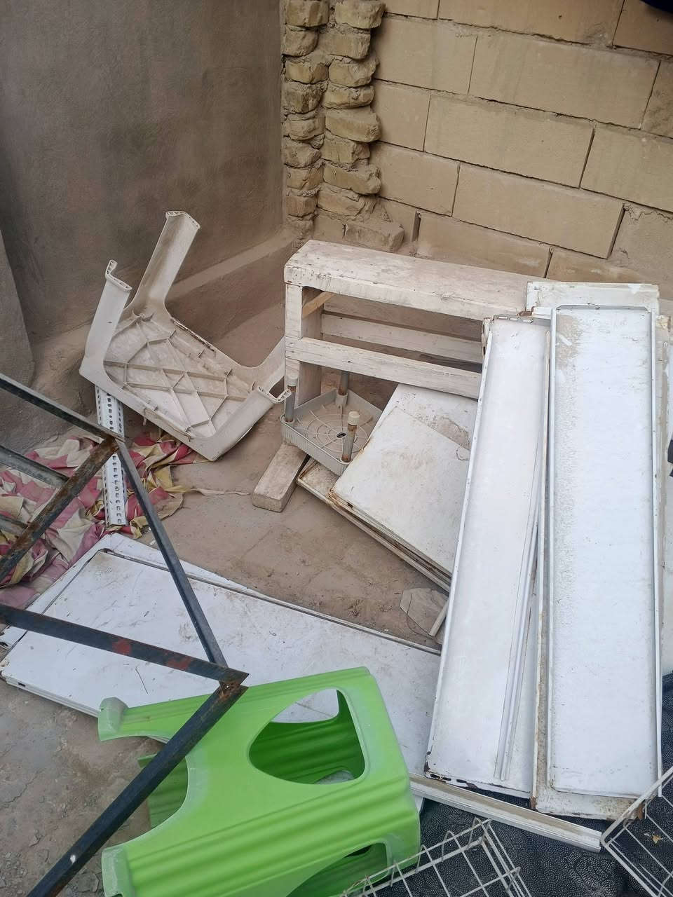 سلام عليكم رفوف للبيع مع القفص بيهن تقريب40رف وشكو حديد بالصورة كله للبيع انطيني بي سعر زين وتعال موشراي لاتعبني


**إذا كنت صاحب هذا الإعلان وتريد حذفه لأي سبب، رجاءا أرسل رسالة إلى الدعم الفني**