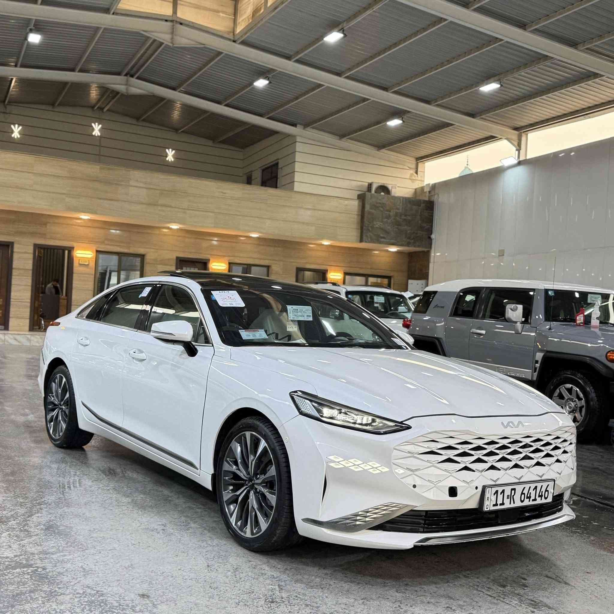 السلام عليكم
كيا K8

موديل 2023

فول موصفات واحد عل واحد 

رقم بغداد 

ماشيه 33الف 

السياره مكفوله من الصبغ بس بيها مكانات بارد 

مكان السياره بغداد معارض البياع 

***********
