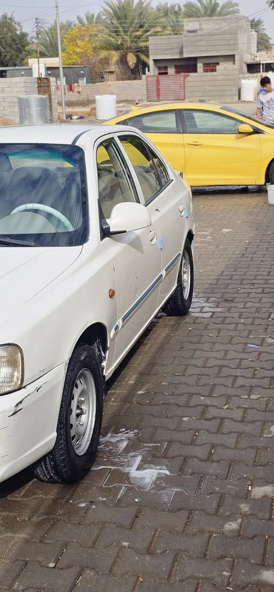 سلام عليكم هونداي فيرنا موديل 2014  للبيع سياره حلوه ونضيفه  باتري جديد تخم تاير جديد درايم شفت جديد سياره على ايدي مال موضف من الدوام للبيت مامشتغله تكسي هاي صور وسونار كدامك يعجبك المنشور اهلا وسهلا ميعجبك هم اهلا وسهلا كلشي موجود بسوك  السعر 77 وبيه مجال  حك الجيه  الرقم [ *********** ] المكان بغداد التقاطع النهروان
