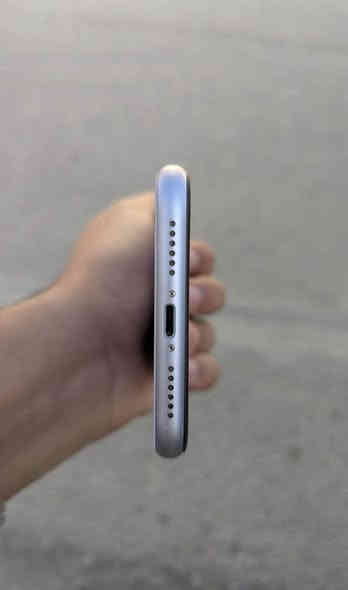 ايفون 11 عادي جديد مامفتوح بطاريه 82 ذاكره 128 كامل ملحقات باكيت نموذج M شرق اوسط سعره 320 وبي مجال مكاني بغداد كراده داخل رقمي ***********
