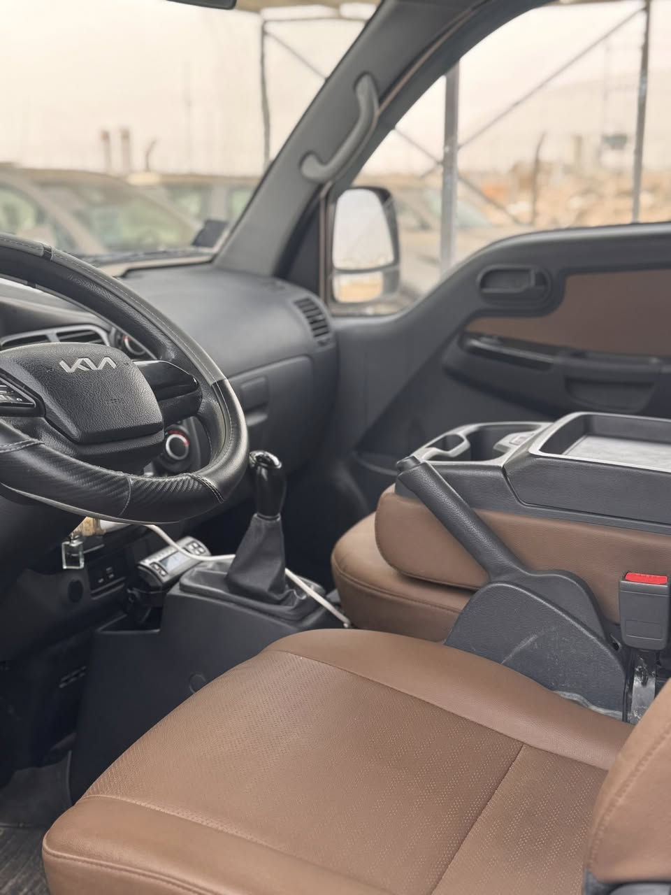 السلام عليكم
كيا براددددد موديل 2023 ماشيه 23 الف 
تك كمبريسر دبل ايرباك اي بي اس شاشه 
كامره مكفول من كلشي رقم بغداد 
مكاااااان الفلوجه ***********
