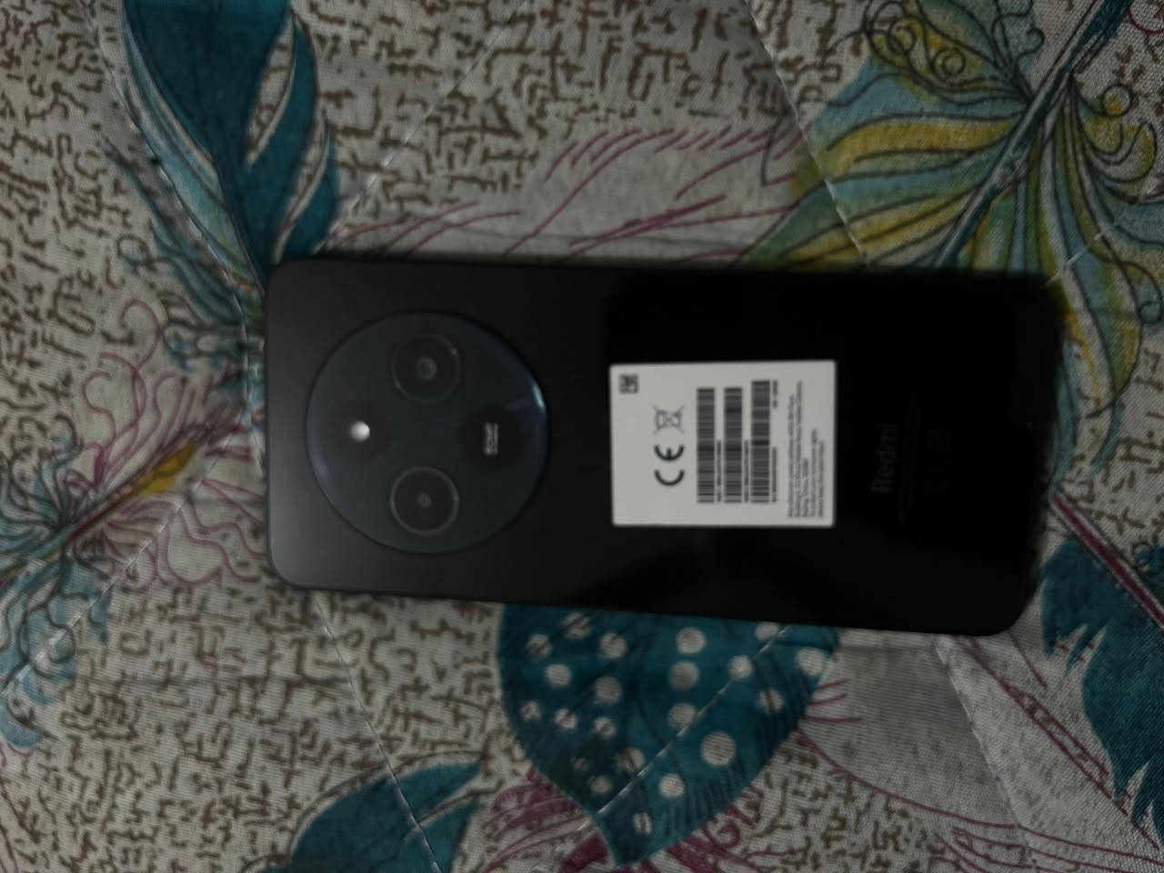 سلام عليكم ريدمي 14c ذاكرة 128 الجهاز زلغ مابي كامل شحنة وكارتونة السعر 120 وذا اكو مروس بايفون اكس راس براس بكاني شعب ***********
