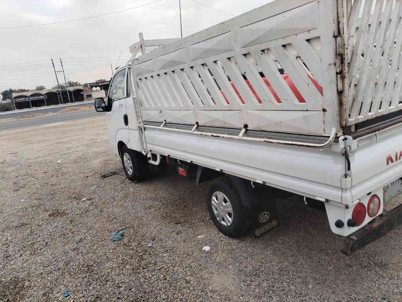 السلام عليكم
كيه حمل للبيع موديل 2017 مكفوله كفالة عامه سياره جديده بمعنى الكلمه ماشيه 230
كير محرك شاصي مكفول كهربائيات كلها شغاله
تدفئه تبريد ثلج❄️
تخم تايرات حداديه جديده
رقم بغداد سنويه مجدده لل 27 مشروع وطني
العنوان بابل كفل
للاتصال ***********
